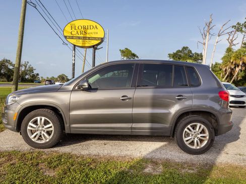 Used 2014 Volkswagen Tiguan S AWD/4WD image 2