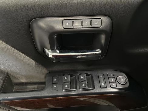 Used 2017 GMC Sierra 1500 SLT w/ SLT Premium Package AWD/4WD image 17