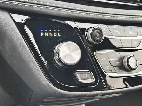 New 2026 Chrysler Pacifica Select image 27