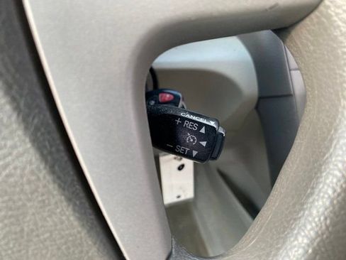 Used 2011 Toyota Camry LE image 11