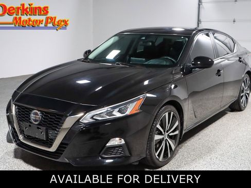 Used 2022 Nissan Altima 2.5 SR FWD image 1