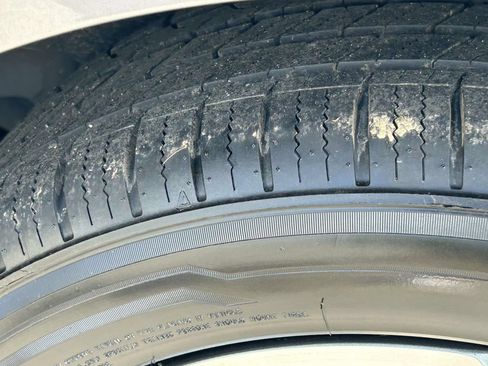 Used 2019 Honda Accord EX-L image 9