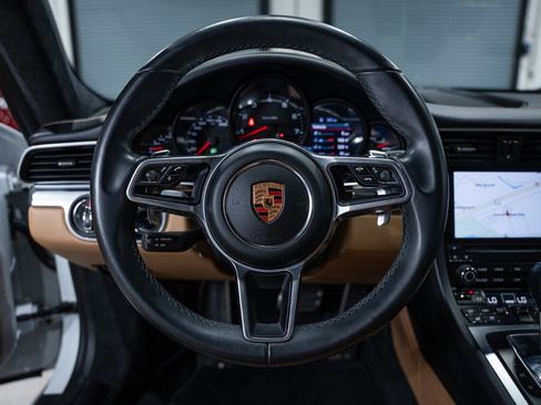 Used 2019 Porsche 911 Carrera 4 AWD/4WD image 19
