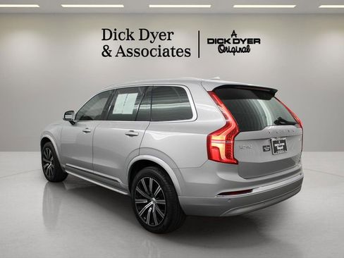 Certified 2025 Volvo XC90 B5 Core image 5