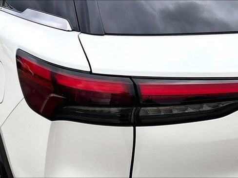 Used 2023 INFINITI QX60 Luxe w/ Cargo Package AWD/4WD image 30