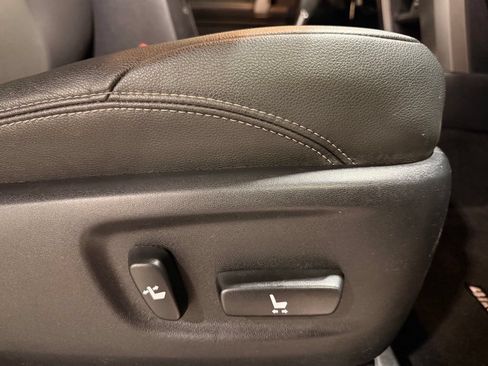 Used 2019 Toyota 4Runner SR5 Premium RWD image 31