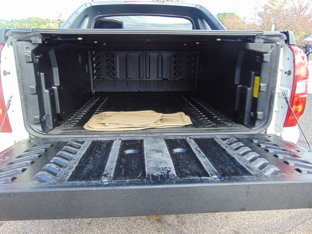 Used 2010 Chevrolet Avalanche LTZ AWD/4WD image 36