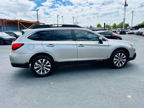 Used 2015 Subaru Outback 2.5i Limited AWD/4WD image 8
