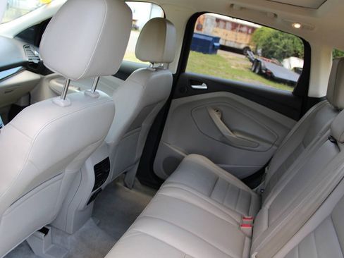 Used 2015 Ford Escape Titanium AWD/4WD image 32