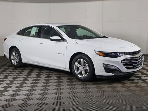 Used 2024 Chevrolet Malibu LS image 43