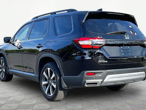 Used 2025 Honda Pilot Elite image 5