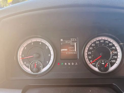 Used 2024 RAM 1500 Classic SLT AWD/4WD image 21