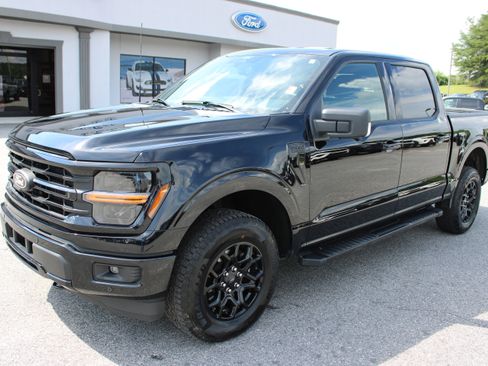 Used 2025 Ford F150 XLT w/ Equipment Group 302A MID AWD/4WD image 8