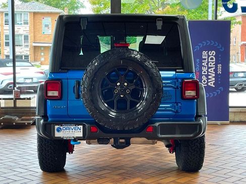 Used 2024 Jeep Wrangler Unlimited AWD/4WD image 9