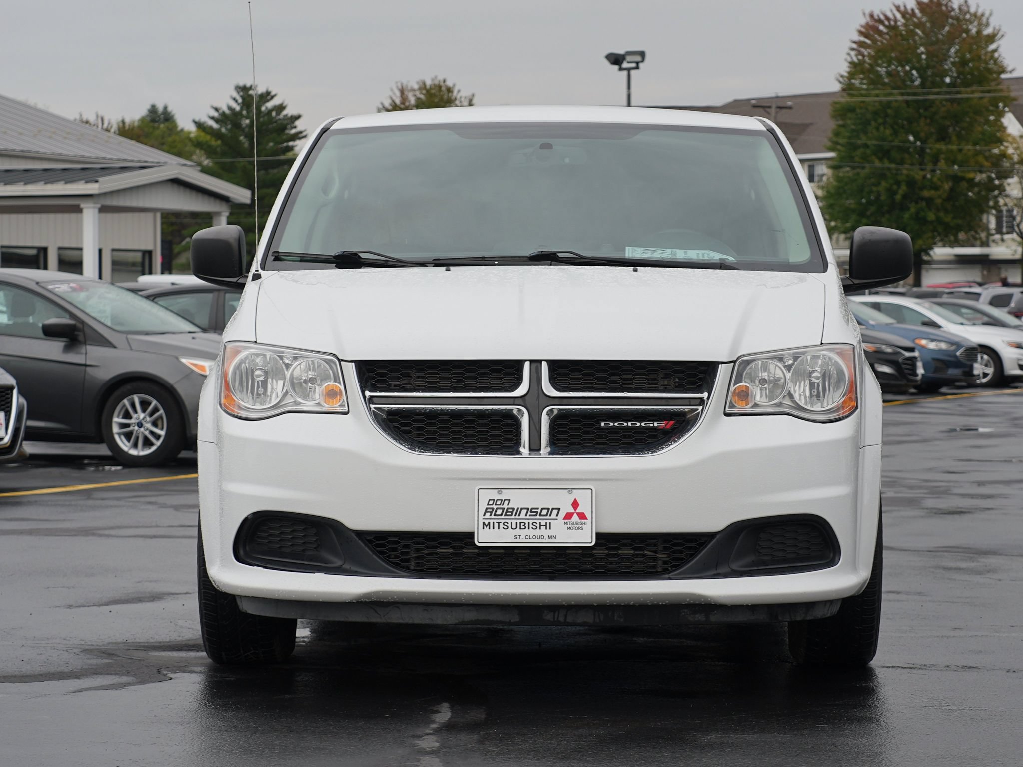 Used 2017 Dodge Grand Caravan SE w/ Power Window Group FWD image 9