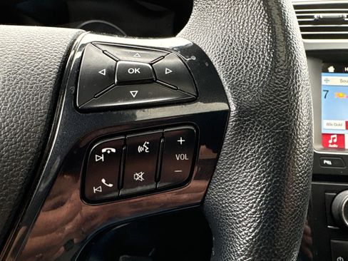 Used 2018 Ford Explorer XLT w/ Equipment Group 202A image 17