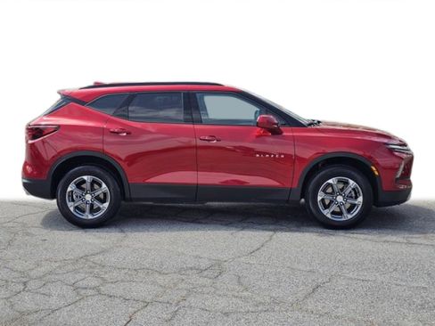 Used 2024 Chevrolet Blazer LT w/ Convenience Package FWD image 9