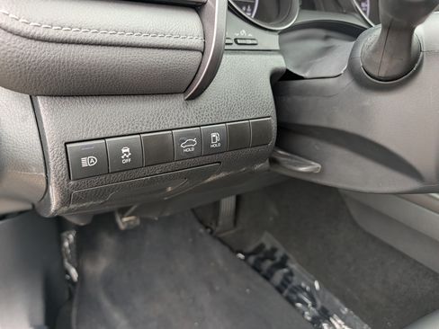 Used 2023 Toyota Camry SE FWD image 24