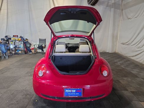 Used 2009 Volkswagen Beetle S FWD image 19