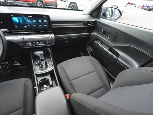 Used 2025 Hyundai Kona SEL image 37