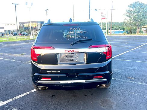 Used 2023 GMC Acadia Denali w/ Black Diamond Edition FWD image 5