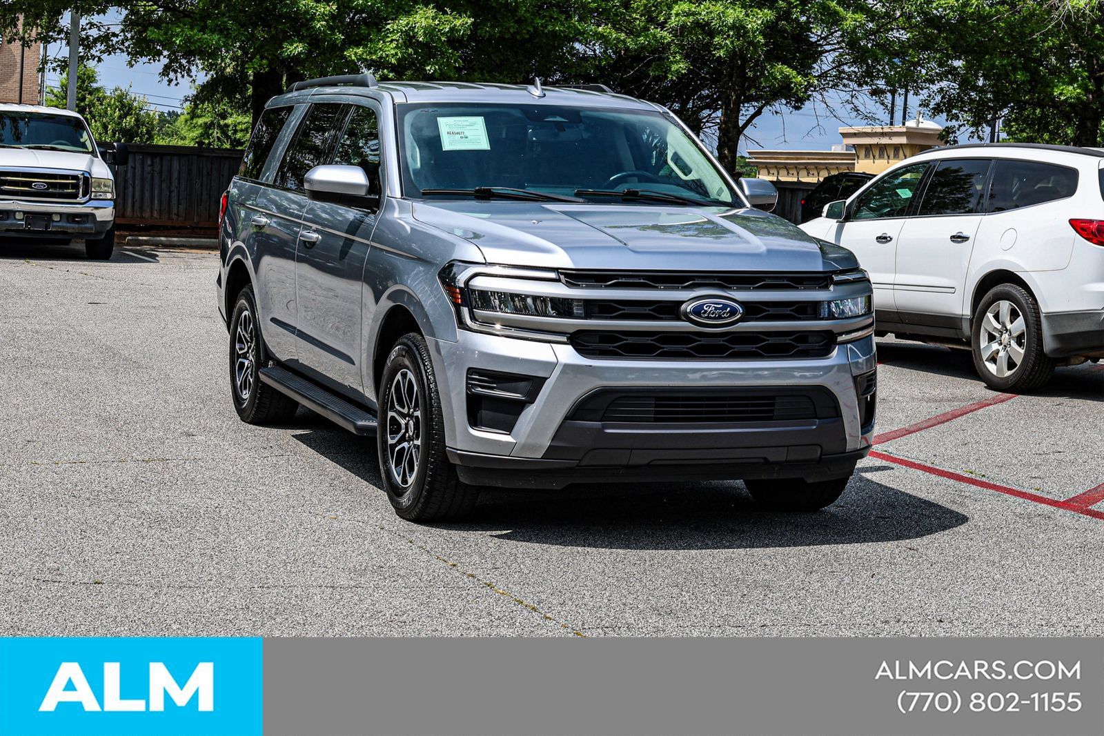 Used 2024 Ford Expedition XLT RWD image 5