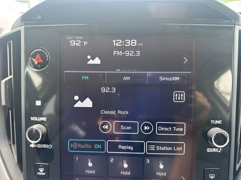 Used 2024 Subaru Crosstrek 2.0i Premium image 17