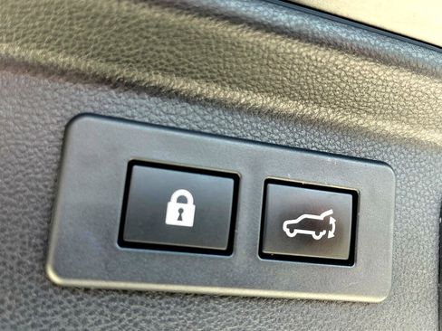 Used 2022 Subaru Forester Premium image 22