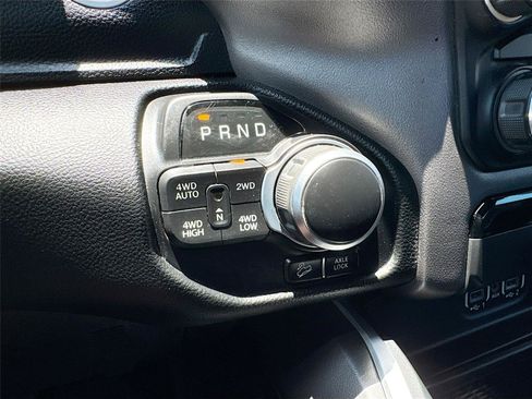 Used 2022 RAM 1500 Big Horn AWD/4WD image 14