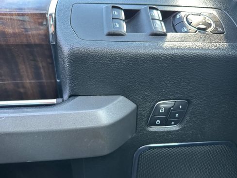 Used 2016 Ford F150 Platinum w/ Equipment Group 701A Luxury AWD/4WD image 11