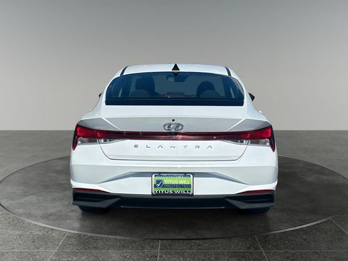 Used 2022 Hyundai Elantra SEL w/ Cargo Package FWD image 8