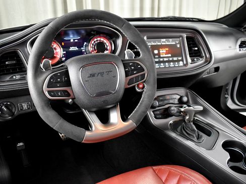 Used 2023 Dodge Challenger SRT Hellcat w/ Driver Convenience Group RWD image 21