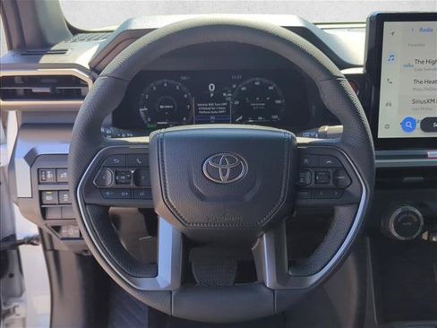 Certified 2025 Toyota Tacoma TRD Off-Road AWD/4WD image 14