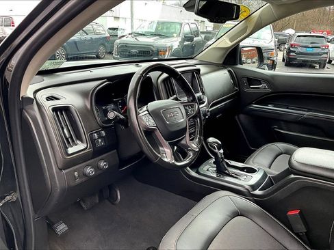 Used 2022 GMC Canyon AT4 w/ Trailering Package AWD/4WD image 8