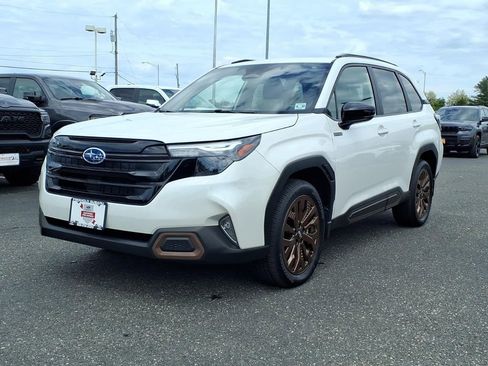 Certified 2025 Subaru Forester Sport AWD/4WD image 3
