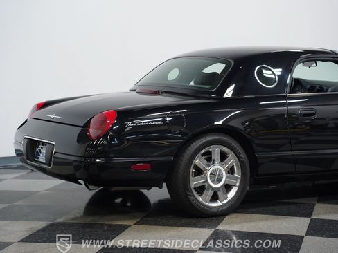 Used 2005 Ford Thunderbird RWD image 26