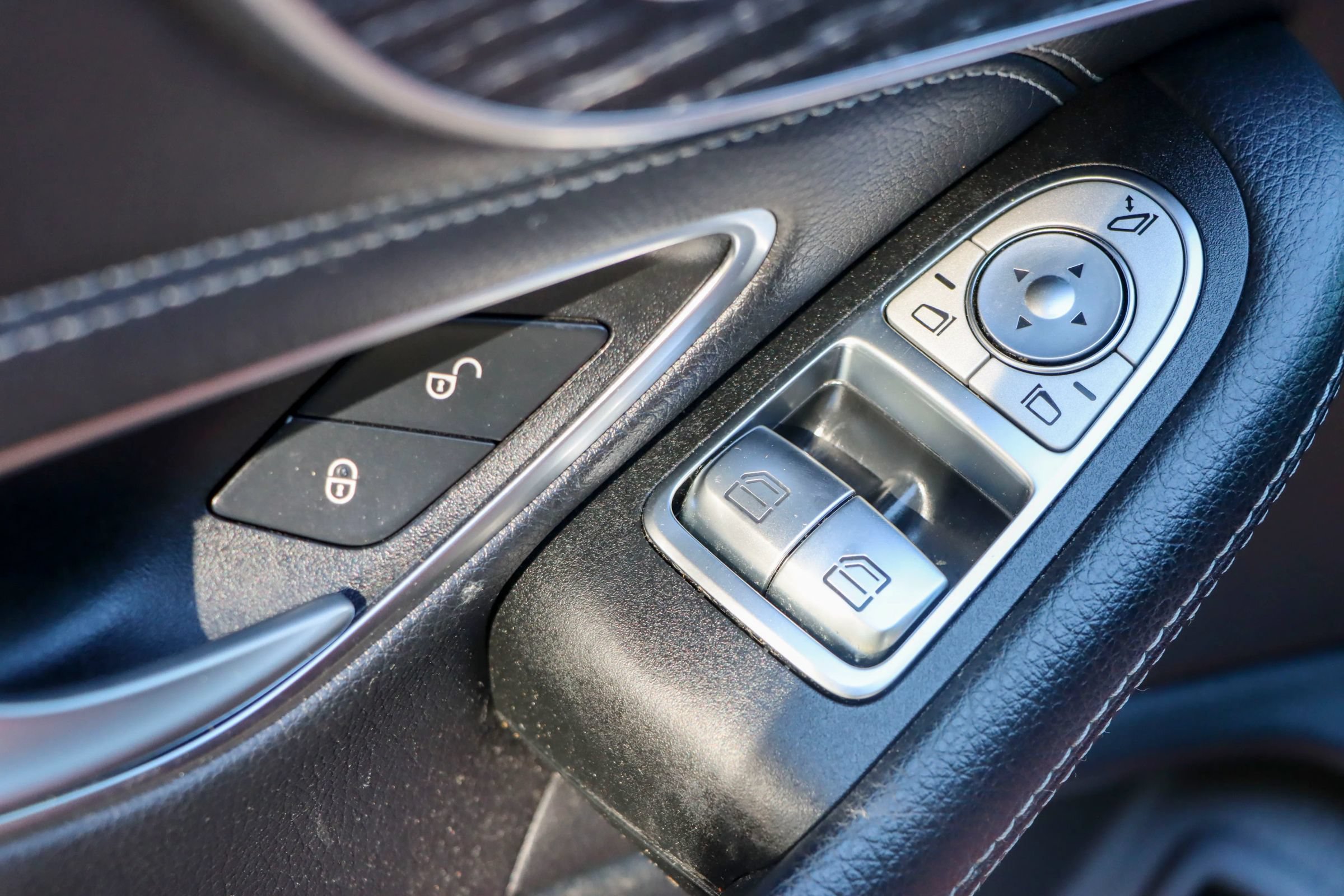 Used 2019 Mercedes-Benz C 300 Coupe w/ Premium Package image 12