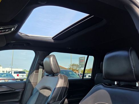 Used 2025 Jeep Grand Cherokee L Altitude image 28