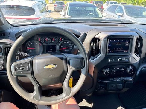Used 2022 Chevrolet Silverado 2500 Custom w/ Custom Convenience Package AWD/4WD image 10