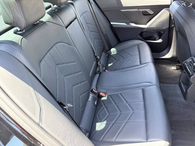 Used 2026 BMW i5 eDrive40 w/ Premium Package RWD image 15