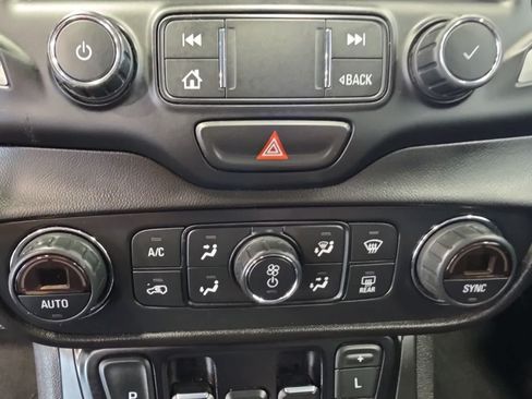 Used 2021 GMC Terrain SLT FWD image 27
