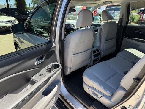 Used 2016 Honda Pilot Touring image 13