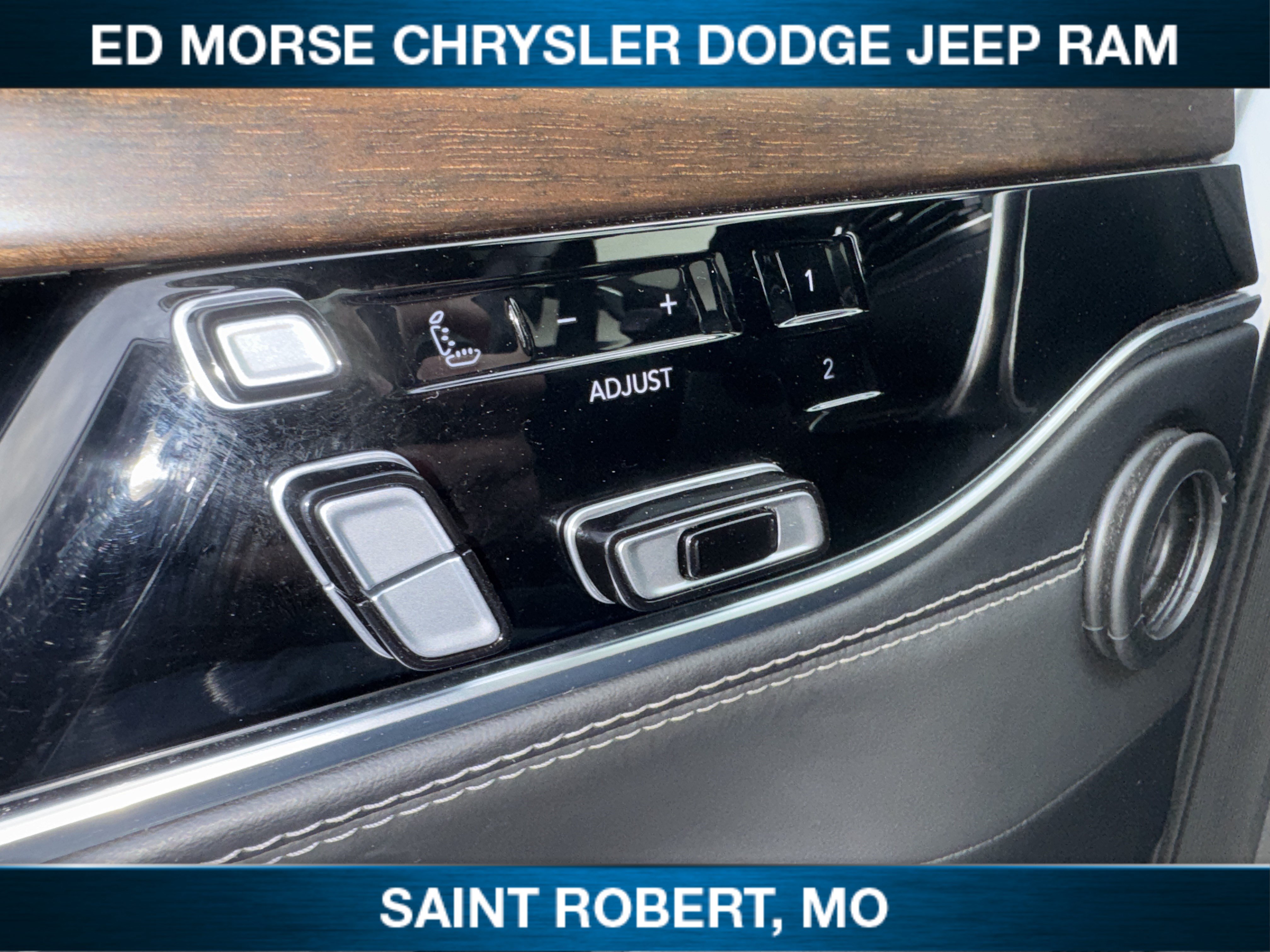 Used 2023 Jeep Grand Wagoneer L Series II AWD/4WD image 22