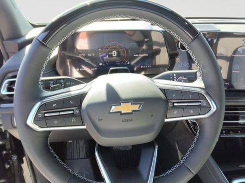 New 2026 Chevrolet Traverse High Country w/ LPO, Floor Liner Package AWD/4WD image 13