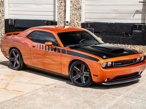 Used 2011 Dodge Challenger R/T image 32