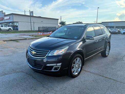 Used 2015 Chevrolet Traverse LT w/ Style and Technology Package AWD/4WD image 1