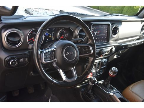 Used 2022 Jeep Wrangler Rubicon image 12