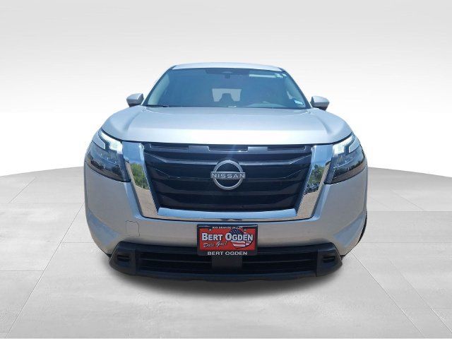 Certified 2025 Nissan Pathfinder SV FWD image 2