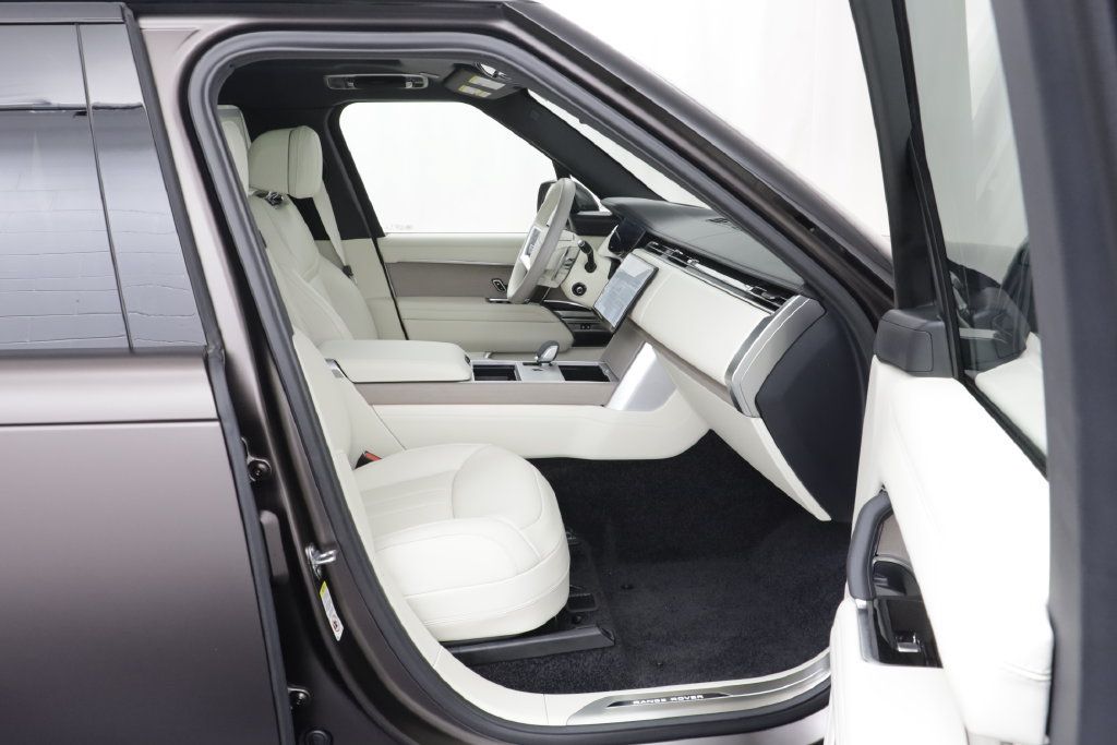 New 2026 Land Rover Range Rover SE AWD/4WD image 22