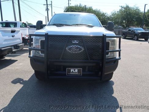 Used 2019 Ford F250 XL w/ Power Equipment Group AWD/4WD image 8